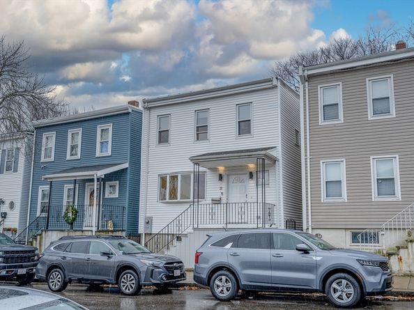 31 Wordsworth St, Boston MA 02128