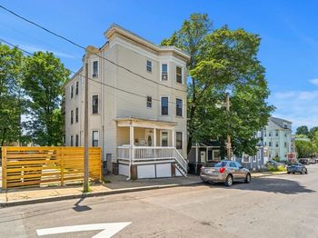 76 Bellevue St