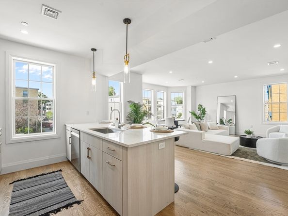 808 Morton St 3, Boston MA 02124