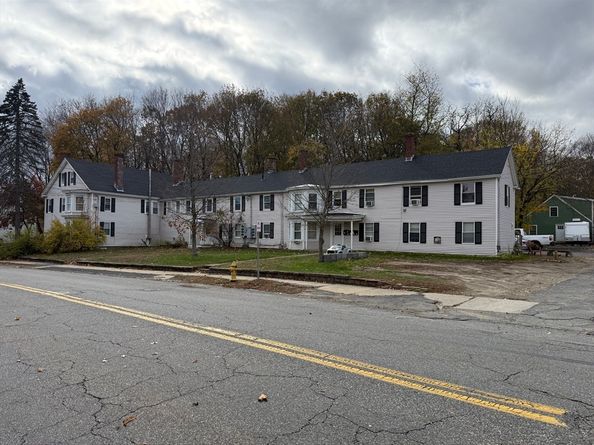 181 Pond St, Leominster MA 01453