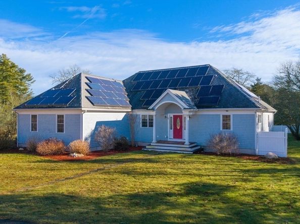 7 Cranberry Ln, Wareham MA 02538