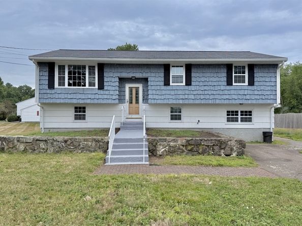 2040 Central St, Stoughton MA 02072