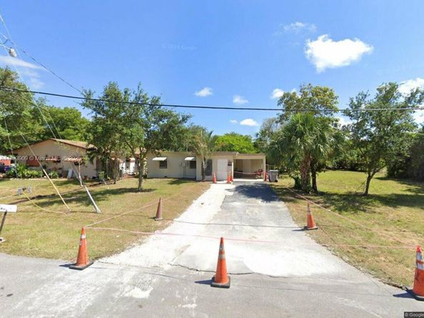 894 SW 9th Ct, Pompano Beach FL 33060