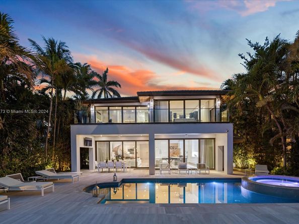 401 E Rivo Alto Dr, Miami Beach FL 33139