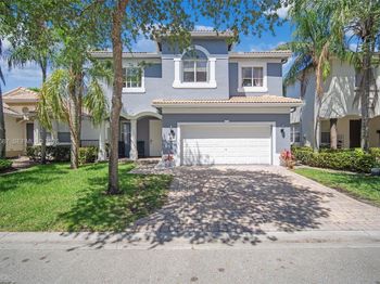 1225 Rosegate Blvd