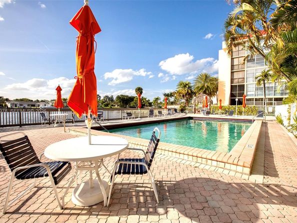 2001 Atlantic Shores Blvd 409, Hallandale Beach FL 33009