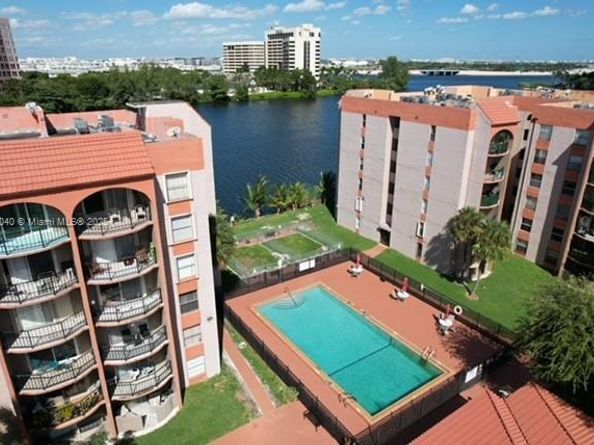 5201 NW 7th St 507, Miami FL 33126