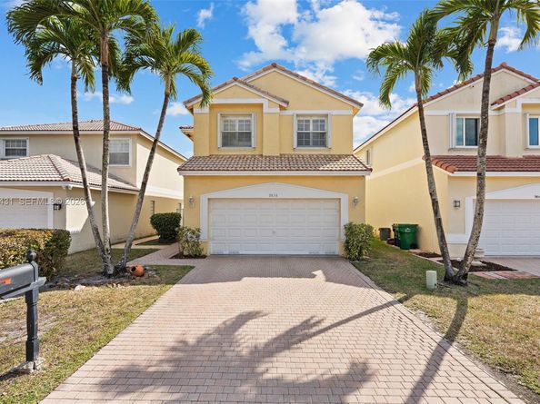 9838 NW 1st Mnr, Coral Springs FL 33071