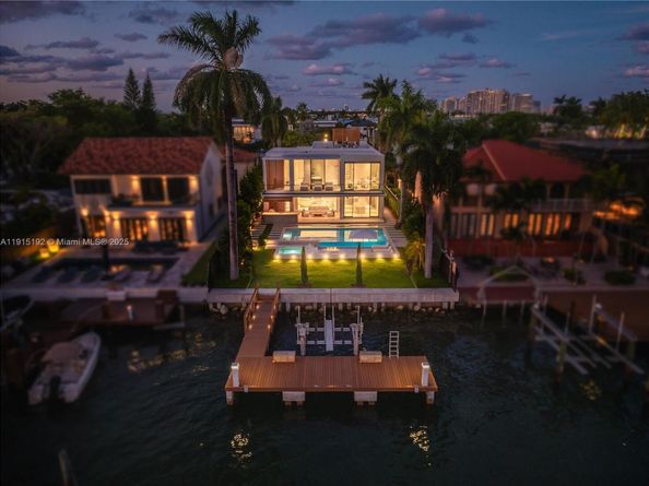 94 S Hibiscus Dr, Miami Beach FL 33139