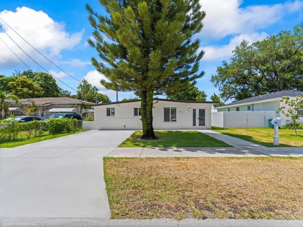 3231 NW 48th Ter, Miami FL 33142