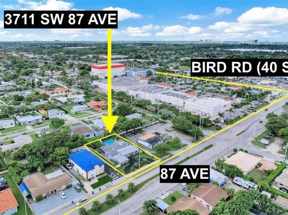 3711 SW 87th Ave, Miami FL 33165