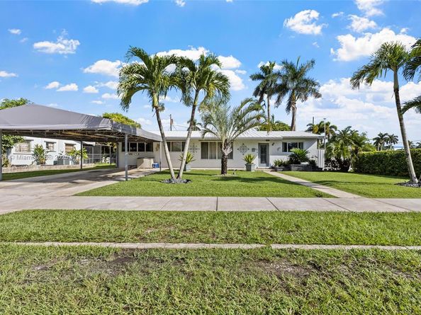 53 NW 19th St, Homestead FL 33030