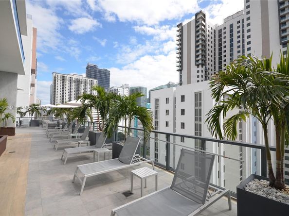 239 SW 9th St 1603, Miami FL 33130