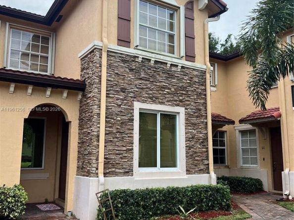 3330 NE 13th Cir Dr 10822, Homestead FL 33033