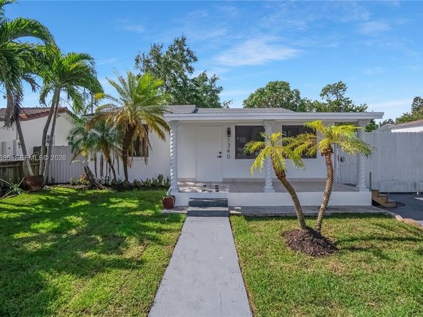 1340 NW 52nd St, Miami FL 33142
