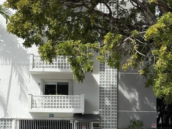 1620 West Ave 403, Miami Beach FL 33139