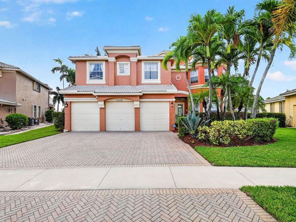 2279 Ridgewood Circle, Royal Palm Beach FL 33411