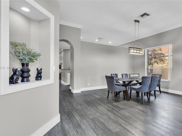 14325 NW 14th Ct, Pembroke Pines FL 33028