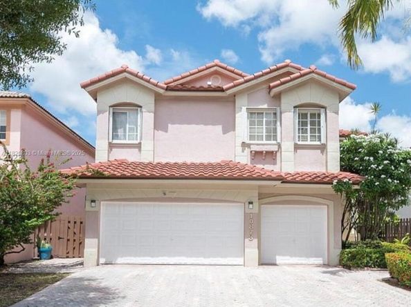 10873 NW 71st St, Doral FL 33178