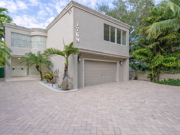 1769 Wa Kee Na Dr, Miami FL 33133