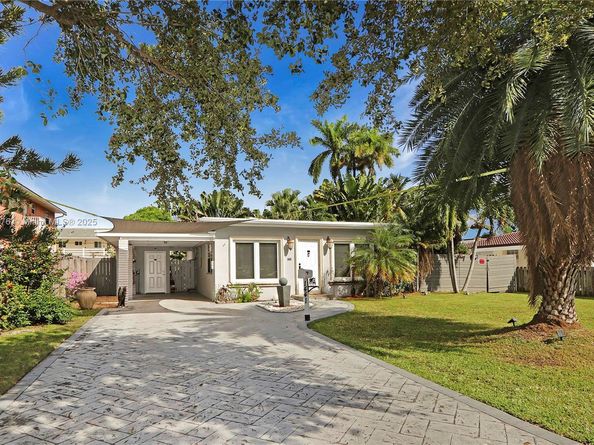 1441 Grant St, Hollywood FL 33020