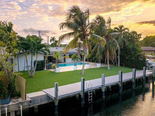 2305 Magnolia Dr, North Miami FL 33181