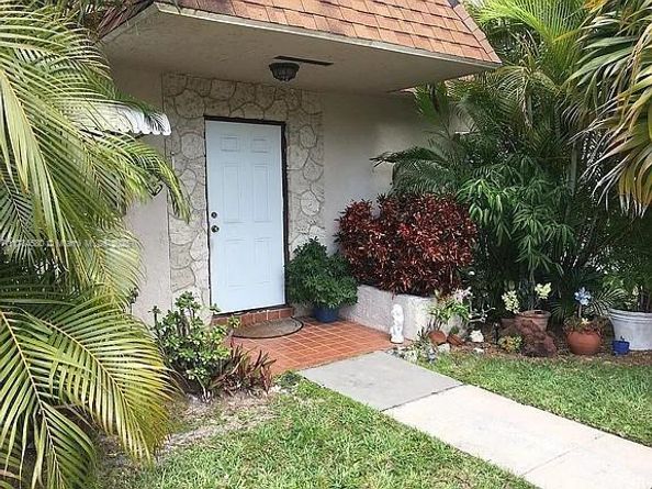 419 SW Natura Ave C, Deerfield Beach FL 33441