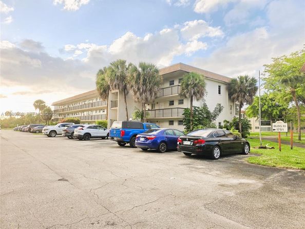 1751 NW 75th Ave 313, Plantation FL 33313
