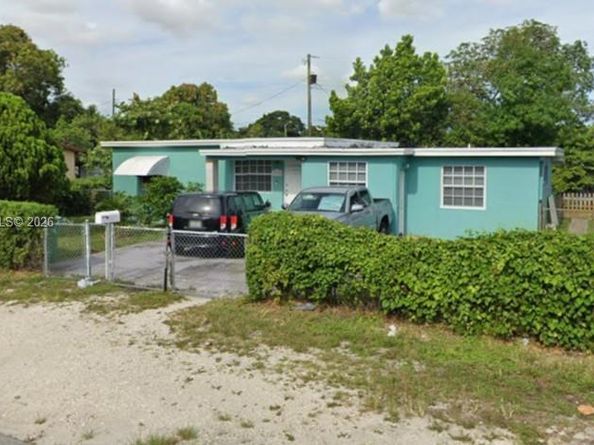 10340 NW 32nd Pl, Miami FL 33147