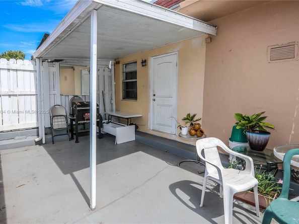 190 W 33rd St, Hialeah FL 33012