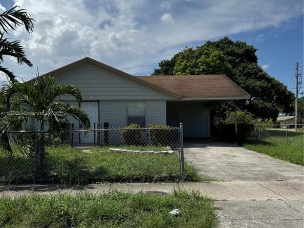 921 NW 5th Ave, Pompano Beach FL 33060