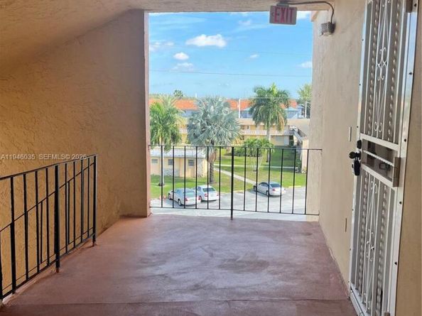 6780 W 2nd Ct 408, Hialeah FL 33012