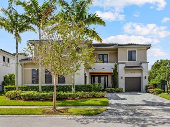 10470 S Lago Vista Cir, Parkland FL 33076