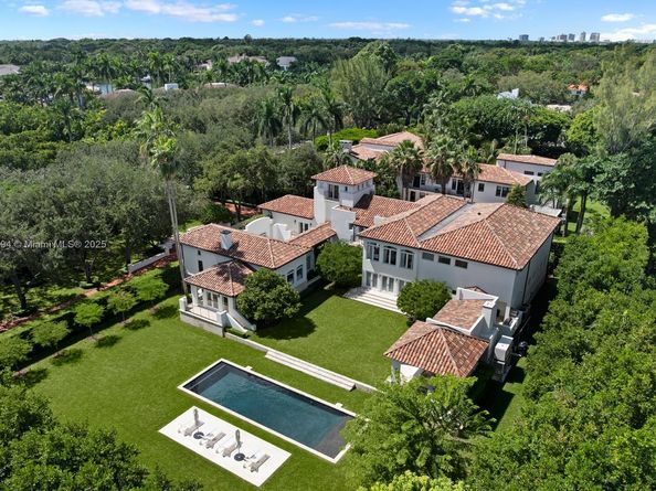 545 Casuarina Concourse, Coral Gables FL 33143