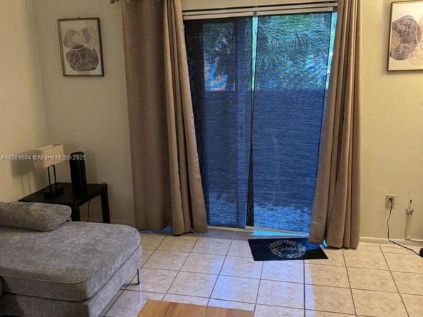 10794 N Kendall Dr B13, Miami FL 33176