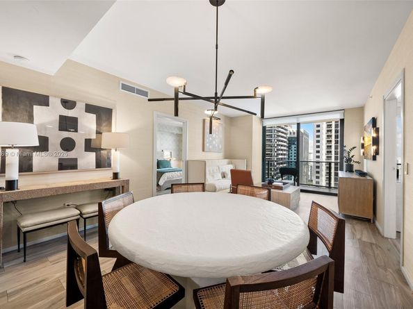 801 S Miami Ave 2110, Miami FL 33130