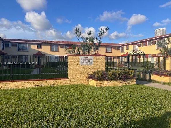 651 SW 11th St 15W, Miami FL 33129