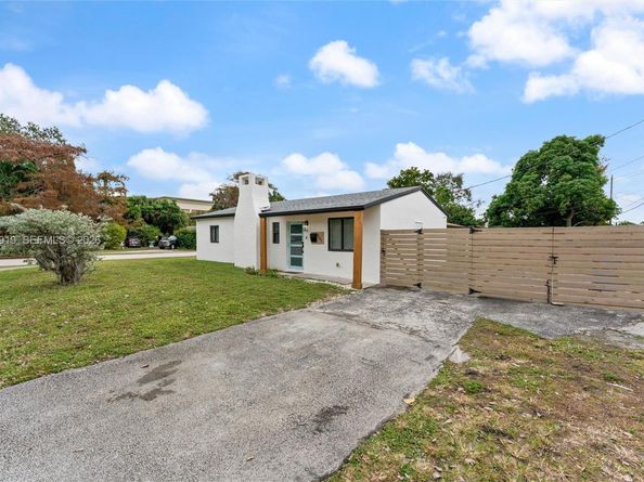 6161 NE 7th Ave, Oakland Park FL 33334