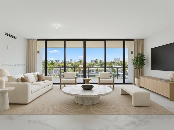 160 Isle Of Venice Dr. PH2, Fort Lauderdale FL 33301