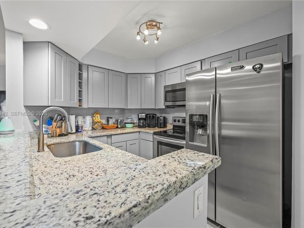 8058 NW 15th Mnr 8058, Plantation FL 33322