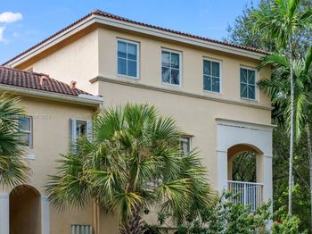 160 Jacaranda Country Club Dr