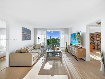 1800 Sunset Harbour Dr