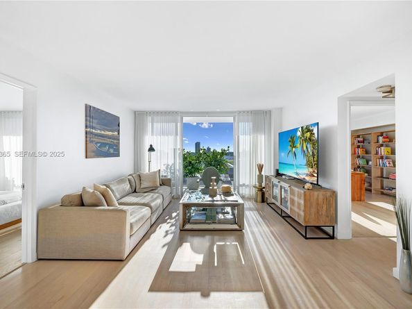 1800 Sunset Harbour Dr 803, Miami Beach FL 33139