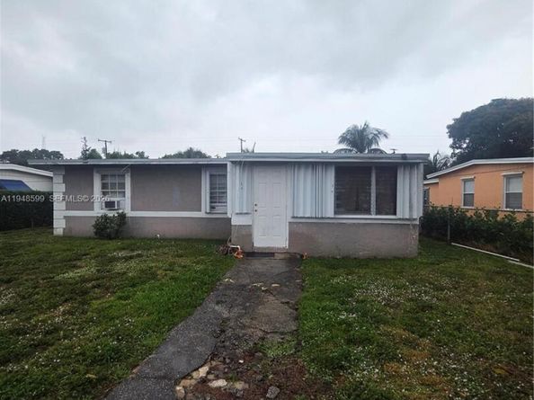 210 SW 14th Ave, Delray Beach FL 33444