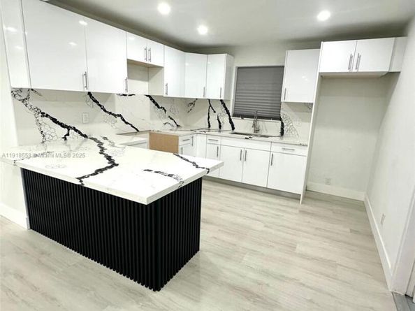 145 NW 2nd St, Dania Beach FL 33004