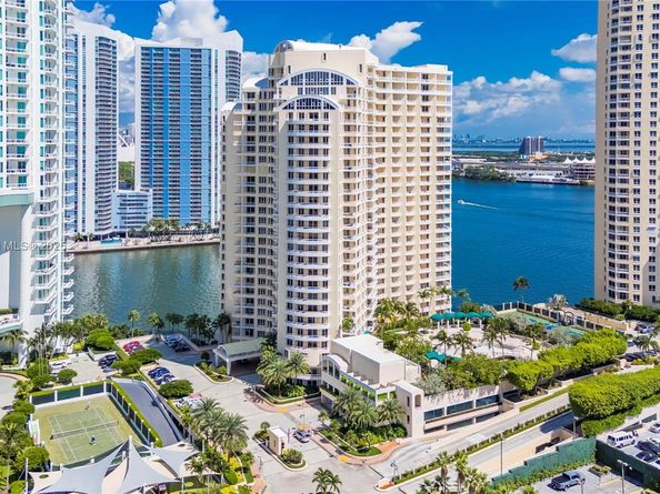 888 Brickell Key Dr 1807, Miami FL 33131
