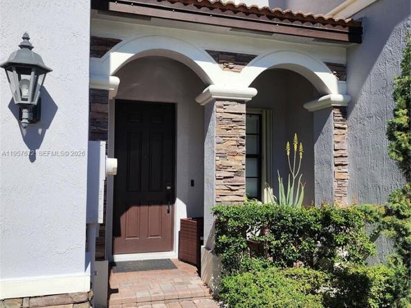 11629 NW 87th Ln 11629, Doral FL 33178