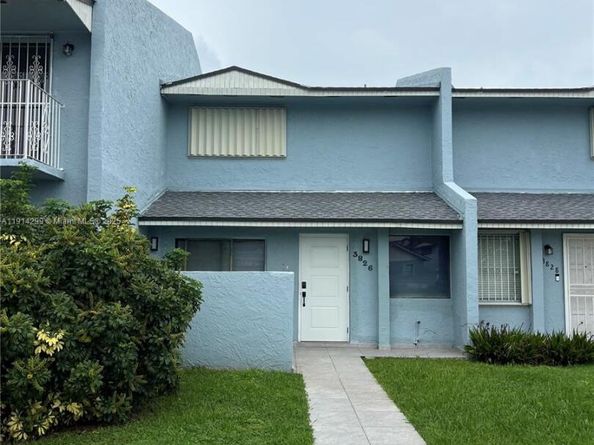 3826 SW 107th Ave 22, Miami FL 33165