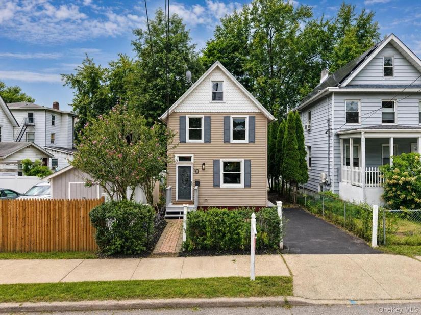 10 Field Street, Peekskill NY 10566