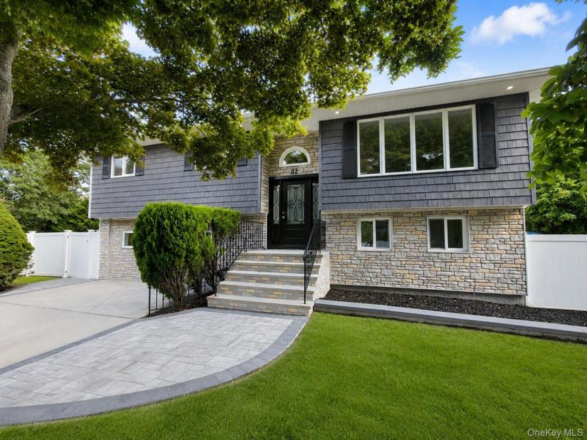 22 Brian Drive, East Islip NY 11730
